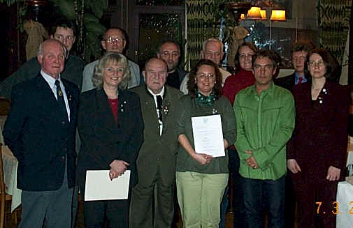 Ralf May erhält für 25 Jahre Mitgliedschaft in der RV92 die Ehrennadel in Silber, Philipp Zimmermann vom Bund Deutscher Radfahrer (BDR) die Ehrennadel in Gold.